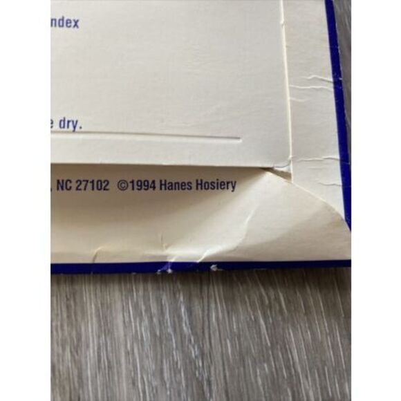 VTG Hanes Too Pantyhose Barely There Size AB 156 Light Support Reinforced Toe - Picture 6 of 6